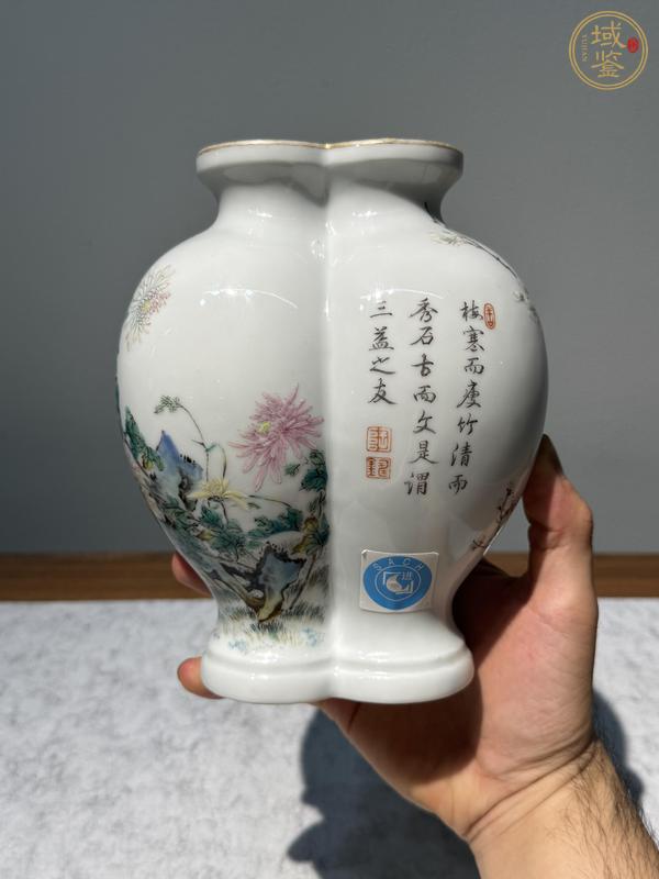 古玩陶瓷花卉紋粉彩瓶真品鑒賞圖