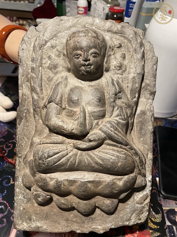 古玩石佛像真品鑒賞圖