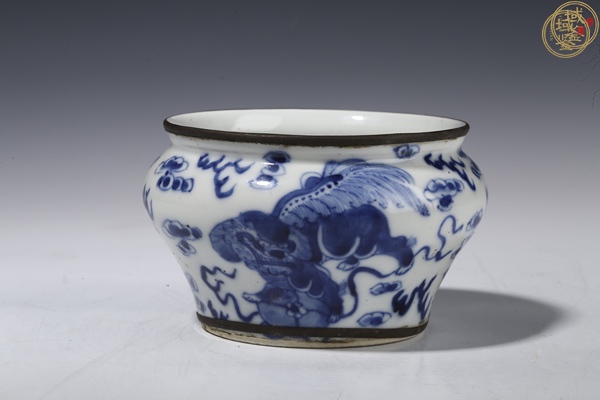 古玩青花獅紋馬蹄尊真品鑒賞圖