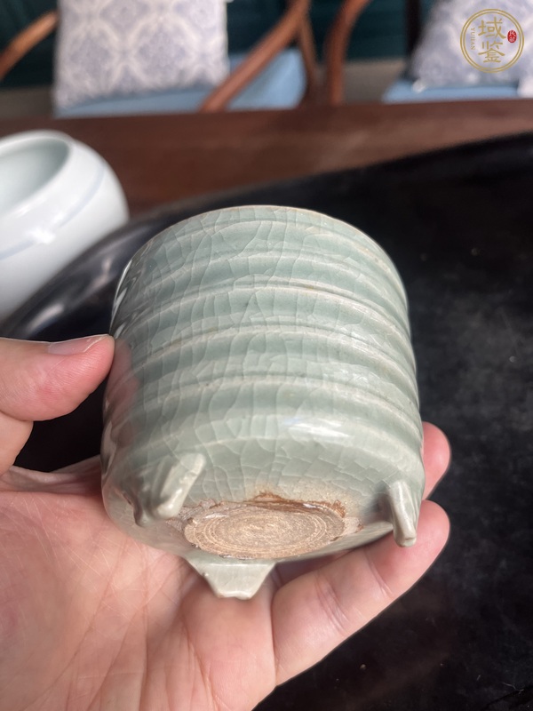 古玩陶瓷龍泉青瓷弦紋爐真品鑒賞圖