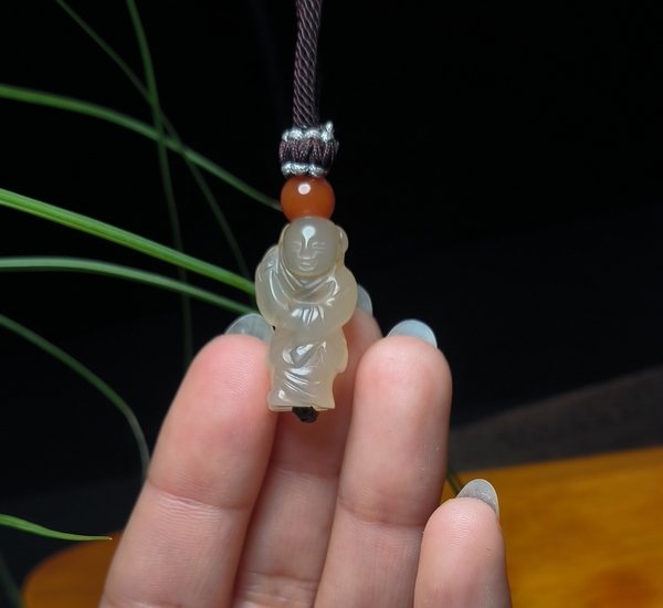 古玩玉器清代瑪瑙通天孔“童子墜”拍賣，當前價格2400元