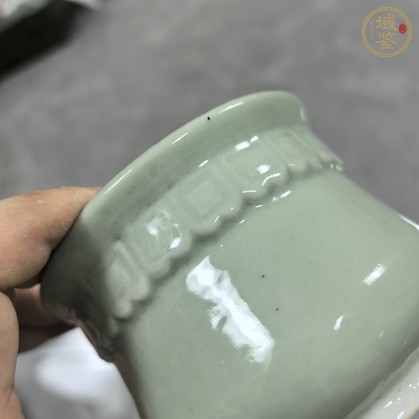 古玩陶瓷豆青釉香爐真品鑒賞圖