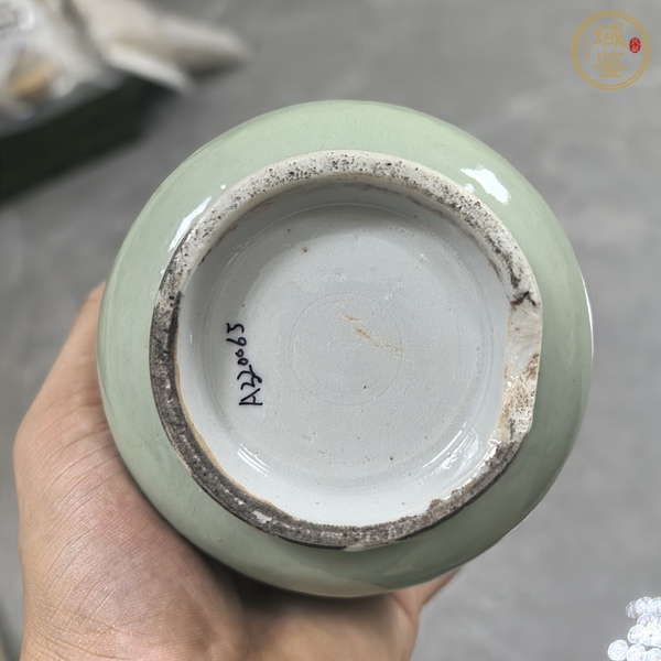古玩陶瓷豆青釉香爐真品鑒賞圖