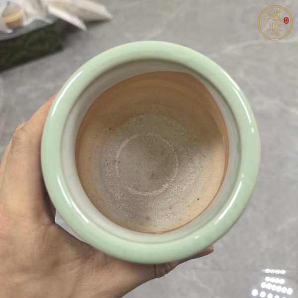 古玩陶瓷豆青釉香爐真品鑒賞圖