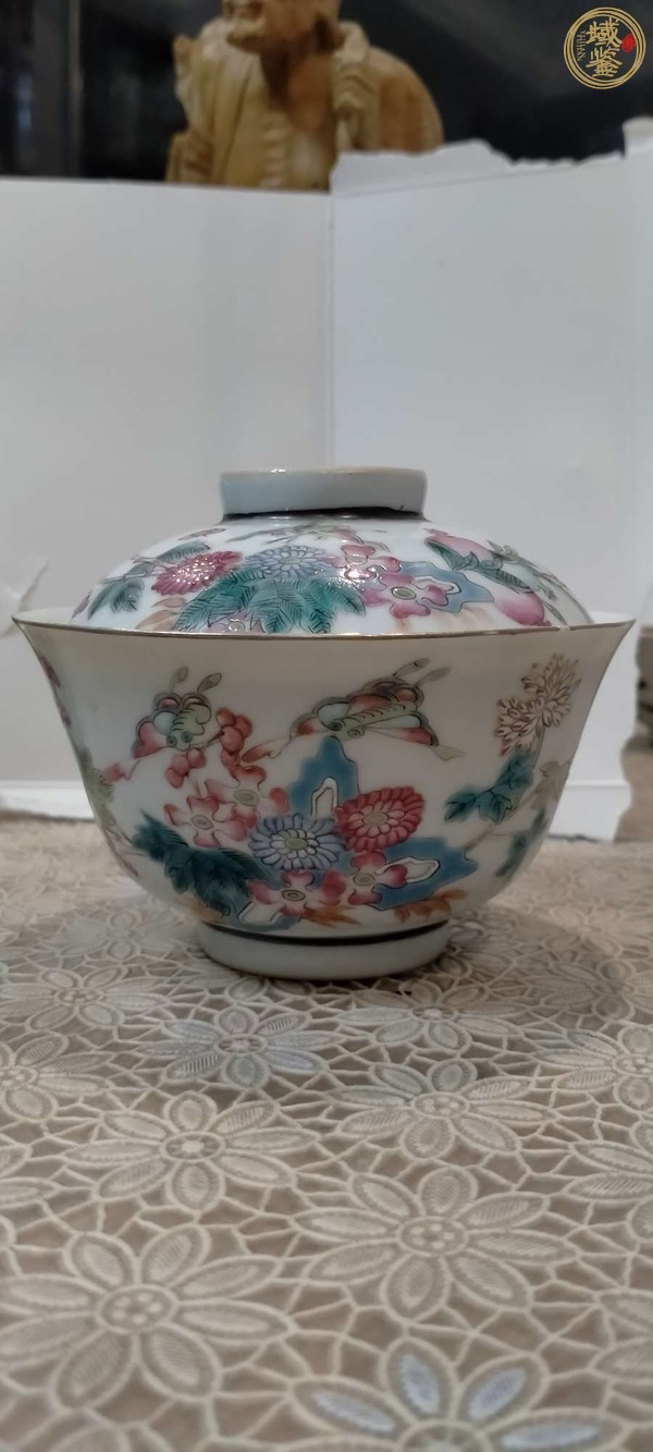 古玩晚清細(xì)路粉彩蓋碗真品鑒賞圖