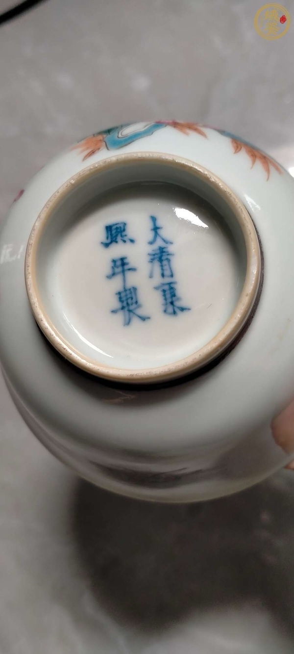 古玩陶瓷晚清細路粉彩蓋碗真品鑒賞圖