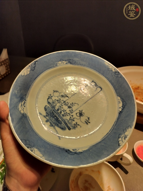 古玩陶瓷青花提籃盤真品鑒賞圖