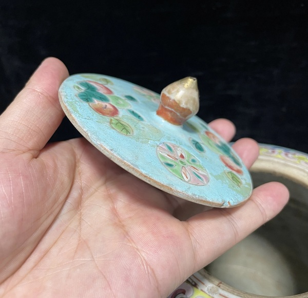 古玩陶瓷松石綠地粉彩瓜蝶連綿西瓜蓋罐拍賣，當前價格4500元
