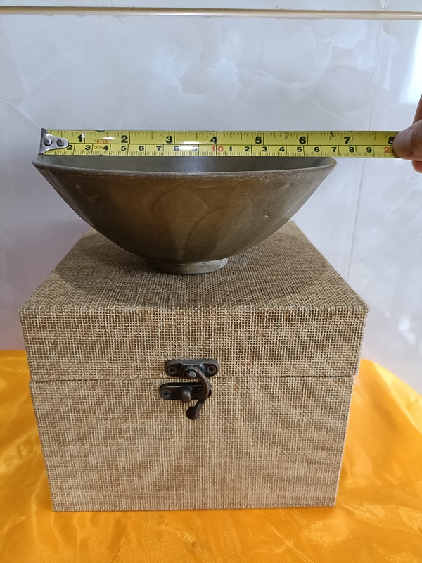 古玩陶瓷北宋龍泉米黃釉外刻雙蓮瓣賞碗拍賣,當(dāng)前價(jià)格5980元