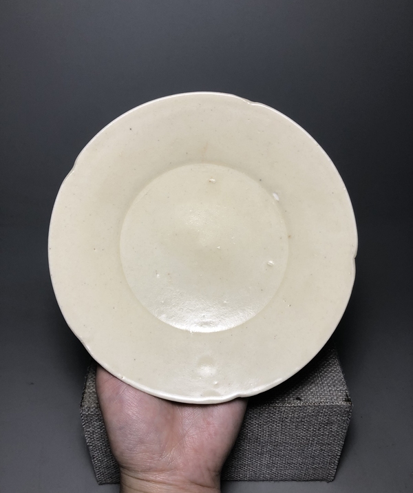 古玩陶瓷館藏級珍品五代十國【定窯】白釉葵口洗拍賣，當前價格9800元