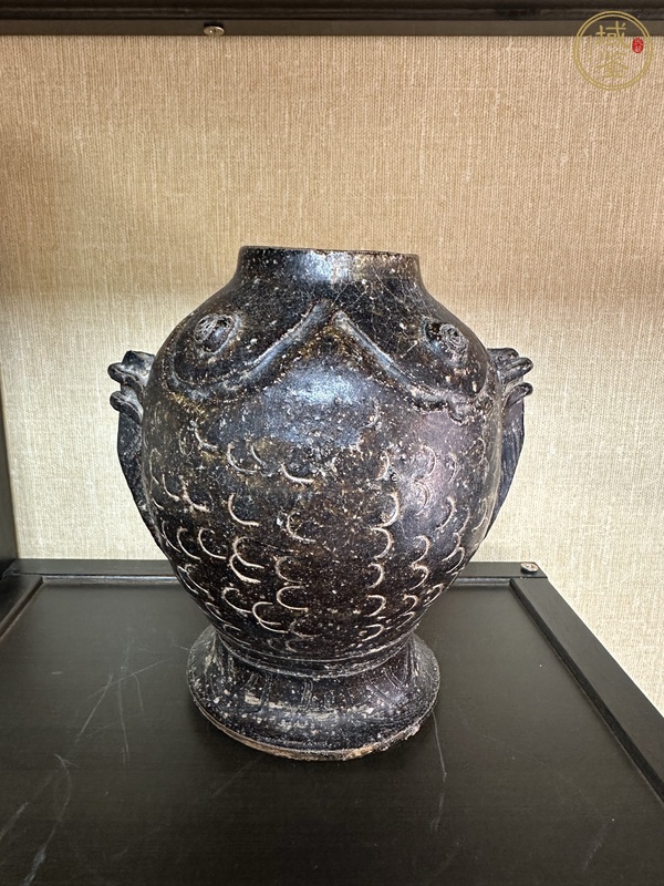古玩陶瓷醬釉雙魚瓶真品鑒賞圖