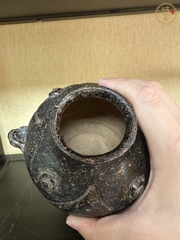 古玩陶瓷醬釉雙魚瓶真品鑒賞圖
