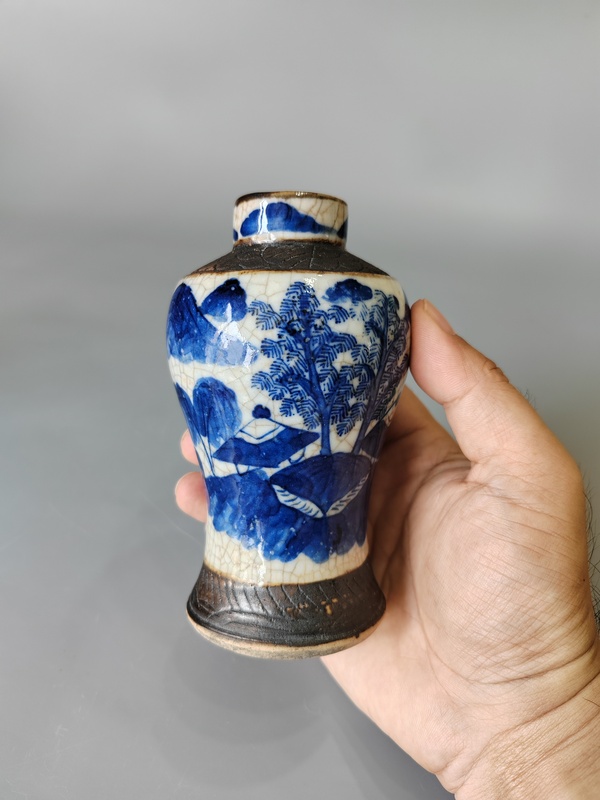 古玩陶瓷哥釉青花人物山水瓶拍賣，當(dāng)前價格161元