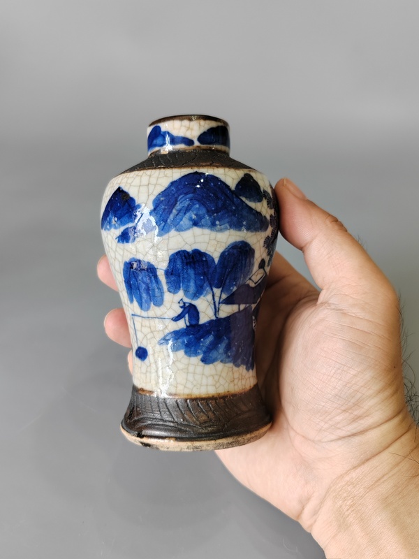 古玩陶瓷哥釉青花人物山水瓶拍賣，當(dāng)前價格161元