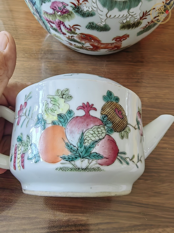 古玩陶瓷粉彩壺真品鑒賞圖