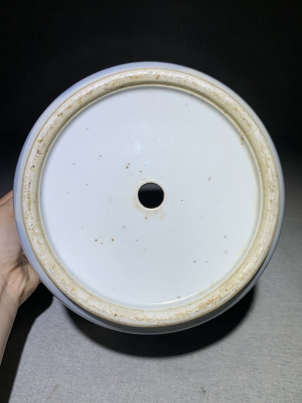 古玩陶瓷清代晚期青花蓮池鴛鴦紋花盆全品范疇。拍賣,當前價格6600元