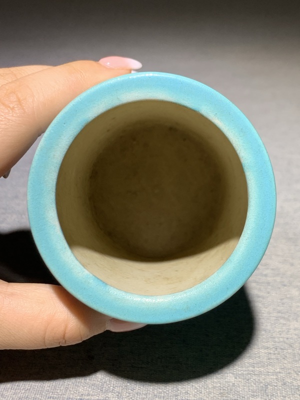 古玩陶瓷民國粉彩貼塑梅花紋筆筒全品拍賣,當前價格3500元