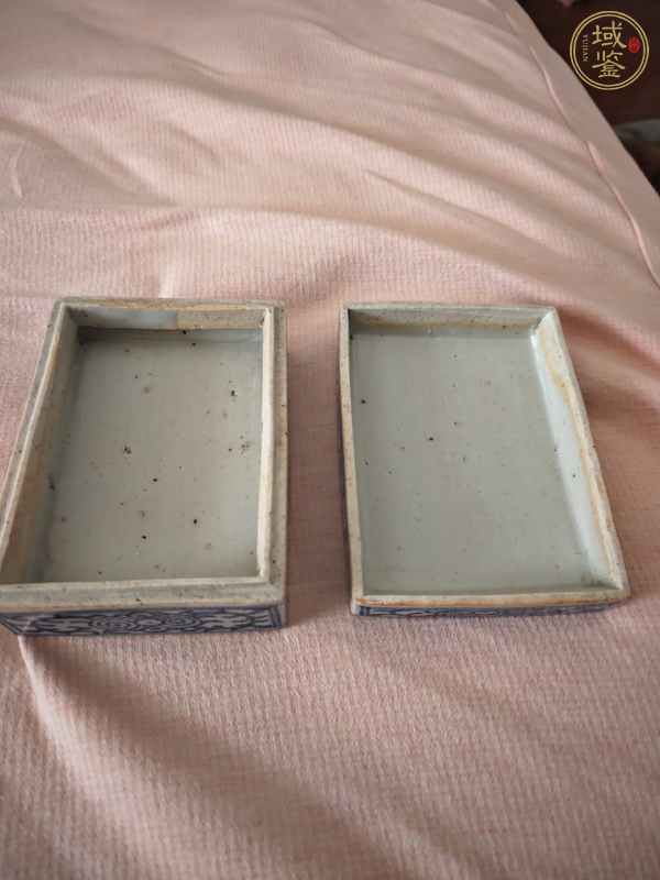古玩陶瓷清中期青花印泥盒真品鑒賞圖