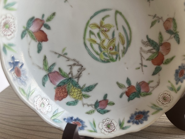 古玩陶瓷清 道光 粉彩折枝花果三多紋花口盤拍賣，當前價格3288元