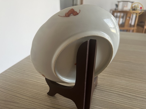 古玩陶瓷粉彩折枝花果紋花口盤真品鑒賞圖