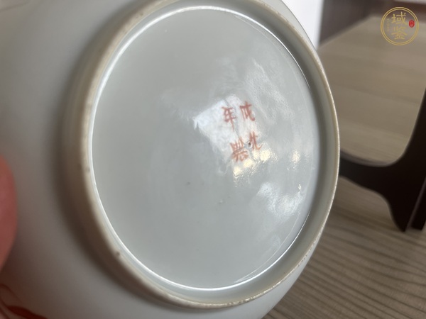 古玩陶瓷粉彩折枝花果紋花口盤真品鑒賞圖