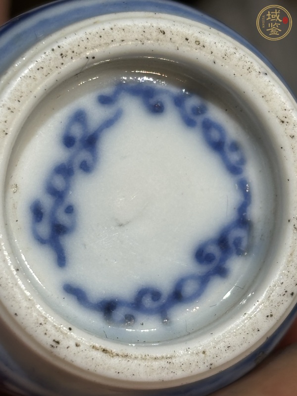 古玩陶瓷青花釉里紅花卉紋鼻煙壺，疑似復窯真品鑒賞圖