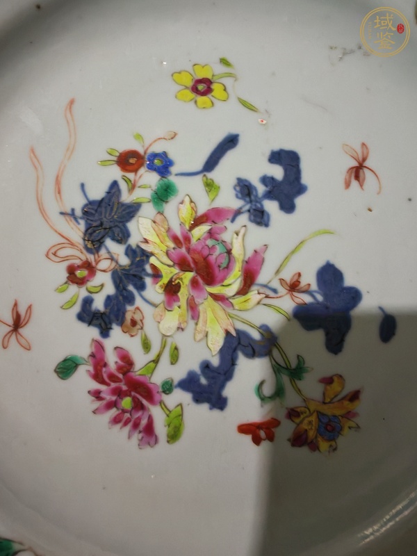 古玩陶瓷青花加彩花卉紋盤真品鑒賞圖