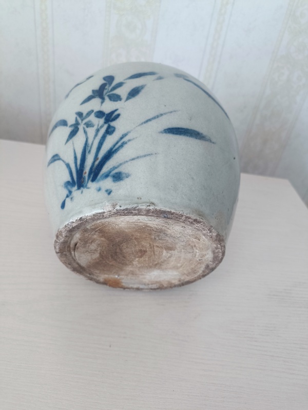 古玩陶瓷清末民初花蝶紋罐拍賣，當(dāng)前價格58元