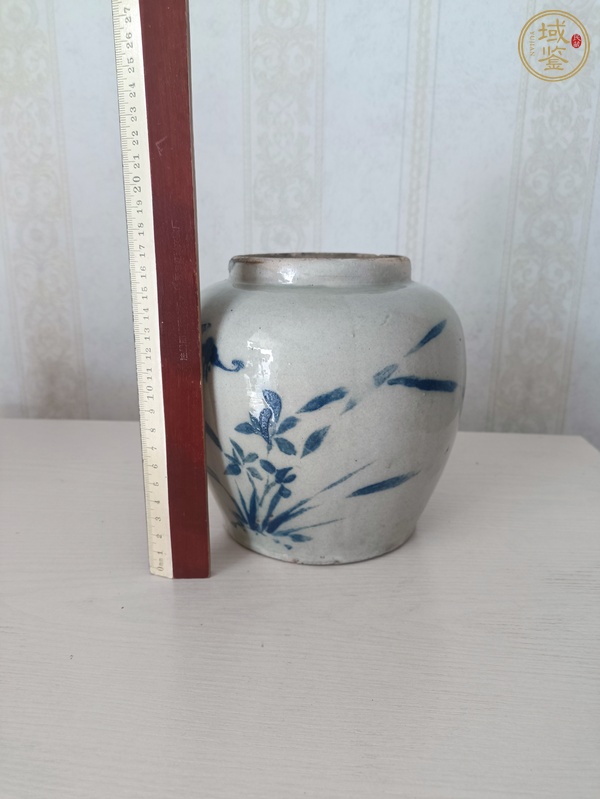古玩陶瓷花蝶紋罐真品鑒賞圖