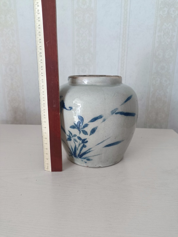古玩陶瓷清末民初花蝶紋罐拍賣，當(dāng)前價格58元