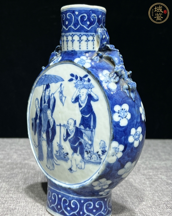 古玩陶瓷青花抱月瓶真品鑒賞圖