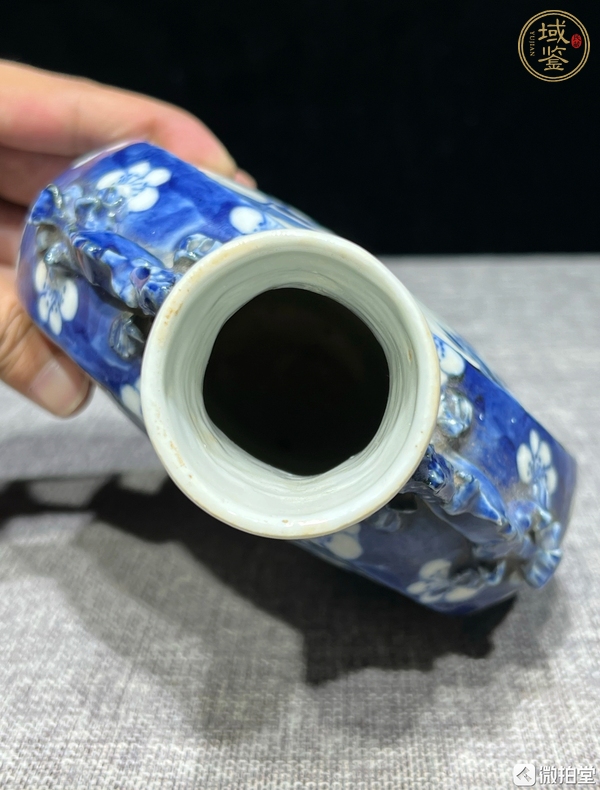古玩青花抱月瓶真品鑒賞圖