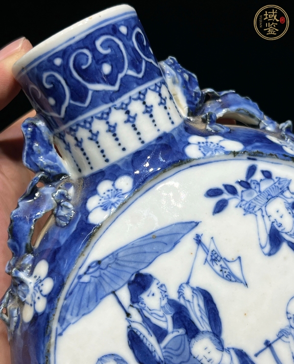 古玩陶瓷青花抱月瓶真品鑒賞圖