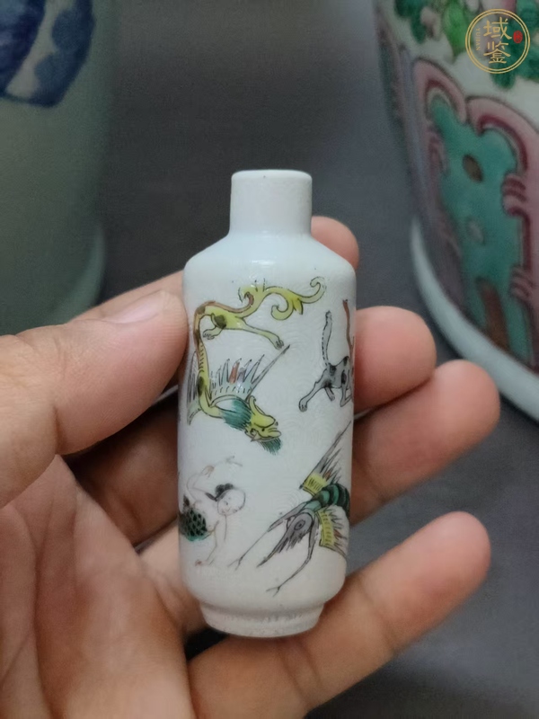 古玩陶瓷鼻煙壺真品鑒賞圖
