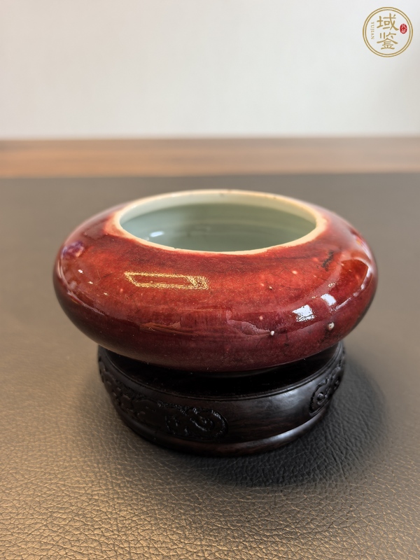 古玩陶瓷郎紅釉水洗真品鑒賞圖