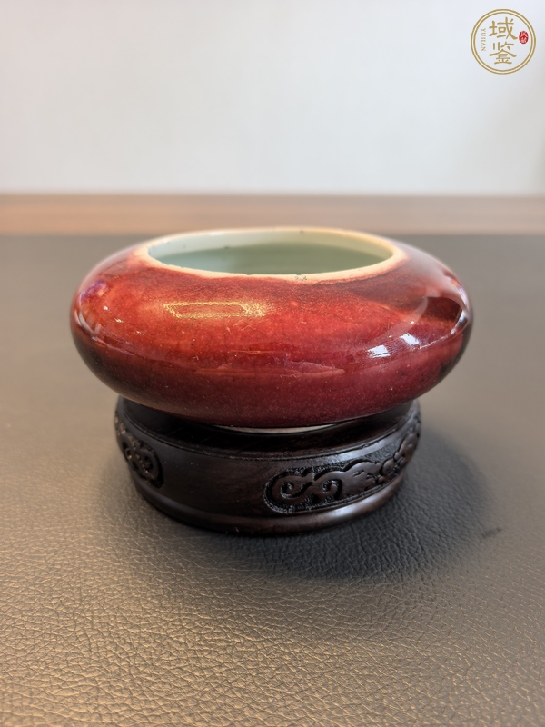 古玩陶瓷郎紅釉水洗真品鑒賞圖