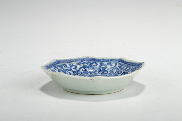古玩陶瓷清康熙·青花纏枝蓮紋八方小盤拍賣，當前價格538元
