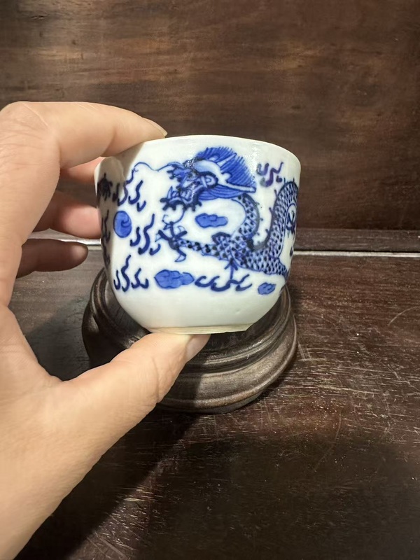 古玩陶瓷龍紋青花臥足杯拍賣,當前價格5500元