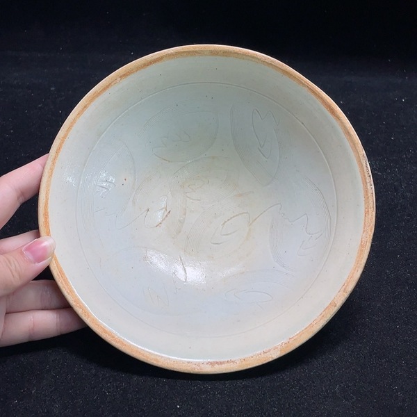 古玩陶瓷南宋影青刻花碗拍賣,當(dāng)前價(jià)格1888元