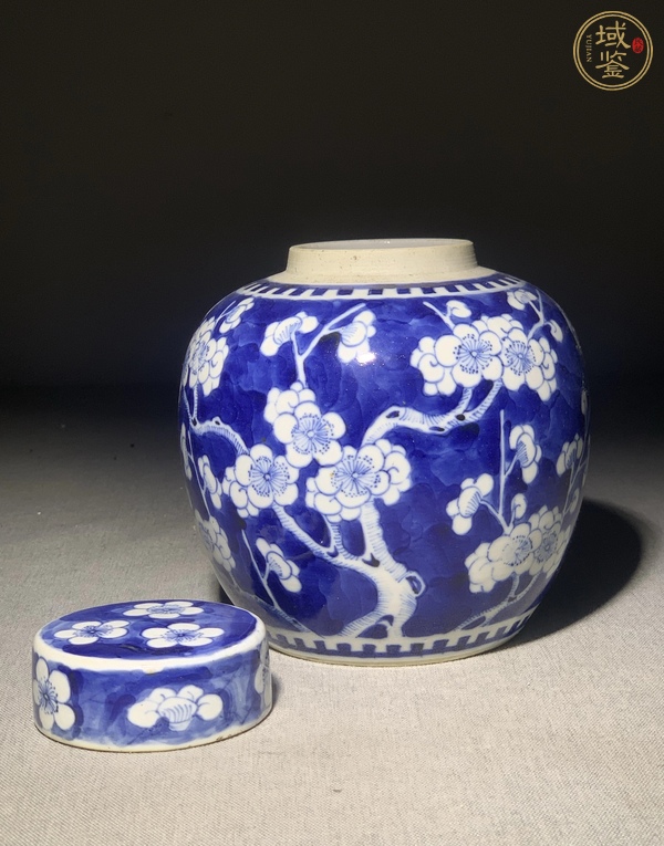 古玩陶瓷青花冰梅圖蓋罐真品鑒賞圖