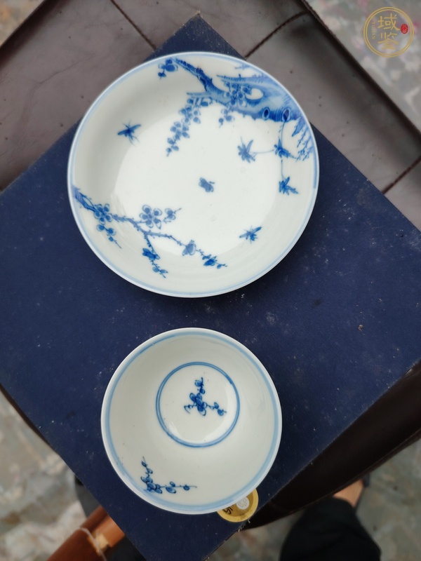 古玩陶瓷青花梅花紋杯碟，疑似復窯真品鑒賞圖