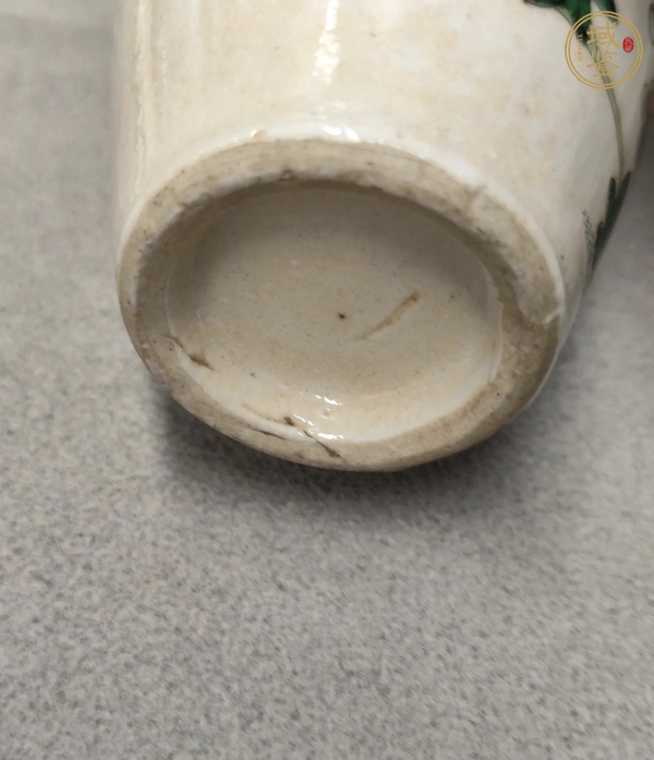 古玩陶瓷五彩花卉紋瓶真品鑒賞圖
