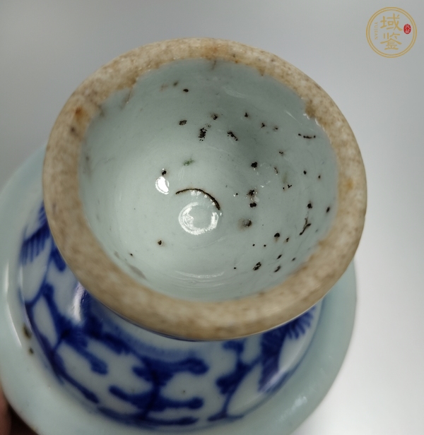 古玩陶瓷青花淡描花卉紋高足盤真品鑒賞圖