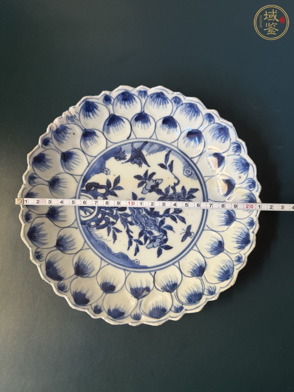 古玩陶瓷花鳥紋青花盤真品鑒賞圖