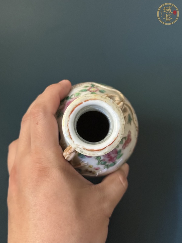 古玩陶瓷人物紋廣彩瓶真品鑒賞圖