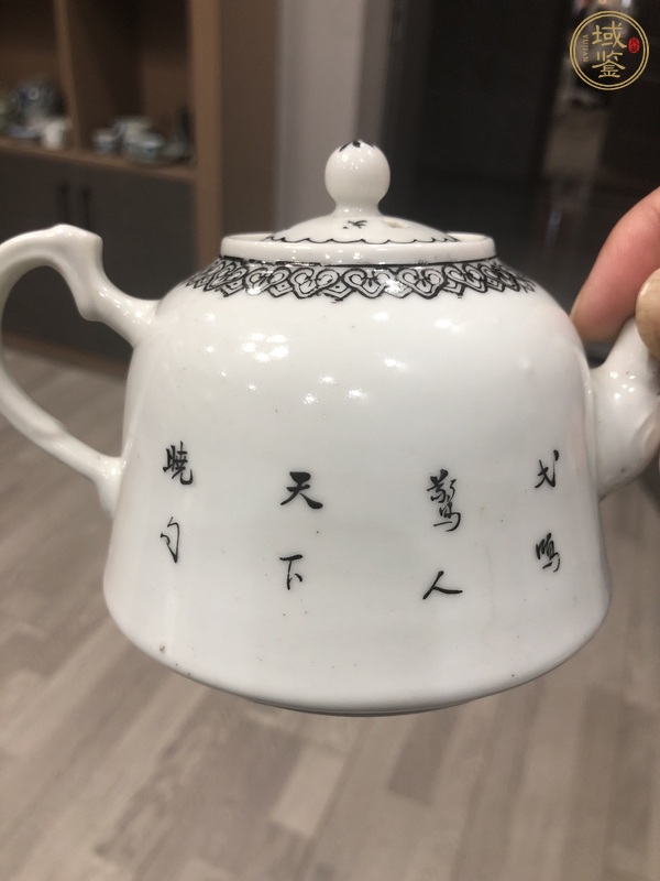 古玩陶瓷粉彩雞紋壺真品鑒賞圖