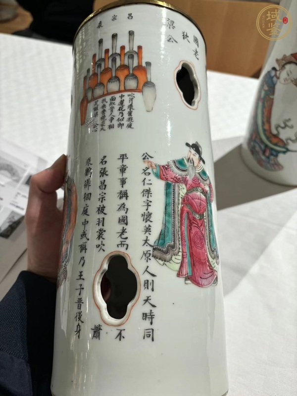 古玩陶瓷粉彩無雙譜帽筒真品鑒賞圖