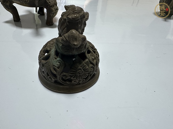 古玩銅器獸耳薰?fàn)t真品鑒賞圖