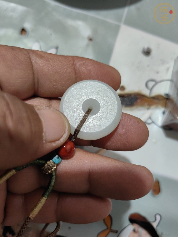 古玩玉器和田白玉平安扣掛件真品鑒賞圖