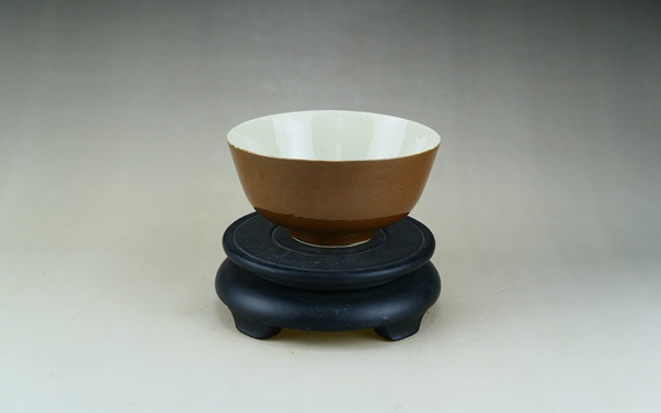 古玩轉(zhuǎn)賣清中晚期.紫金釉蓮子碗拍賣,當(dāng)前價(jià)格500元